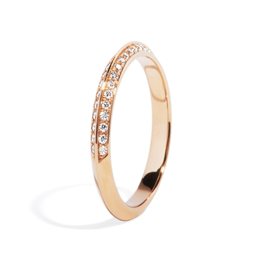 Just Brilliant Knife Edge Band in 18K Rose Gold, upright view