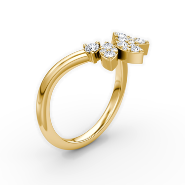 Just Brilliant petal crown band in 18K Yellow Gold, upright view.