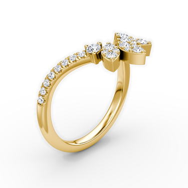 Just Brilliant petal crown band in 18K Yellow Gold, upright view.