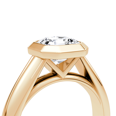 Just Brilliant Sculpture Bezel Ring, Asscher, 18K Rose Gold, detail view.