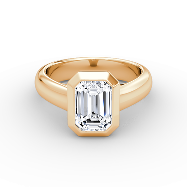 Just Brilliant Sculpture Bezel Ring, Emerald, 18K Rose Gold, front view.