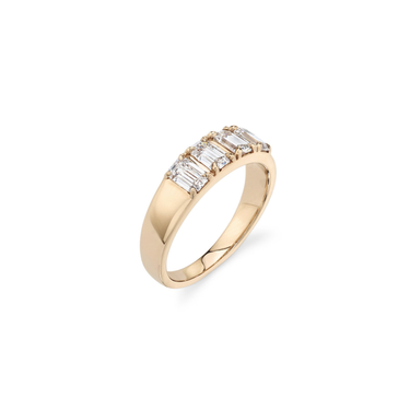 Just Brilliant Tetrad Diamond Ring in 18K Rose Gold, upright view.