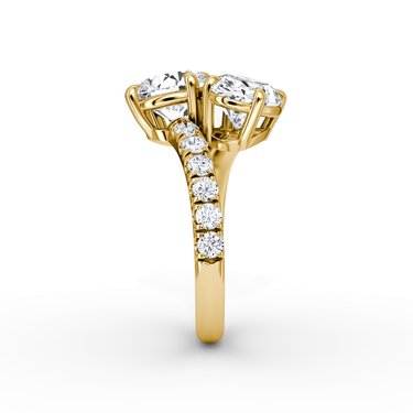 Just Brilliant Toi et Moi Bypass ring, pavé round brilliant and oval, 18K Yellow Gold, side view