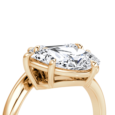Just Brilliant Toi et Moi Bypass ring, plain band, emerald and pear diamonds, 18K Rose Gold, oblique2 view
