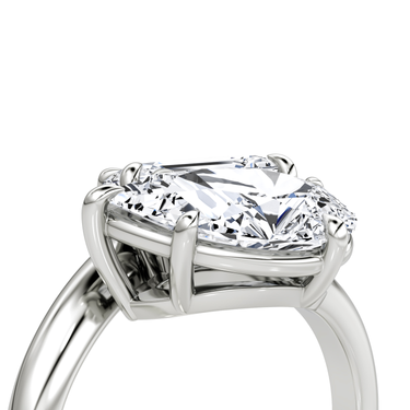 Just Brilliant Toi et Moi Bypass ring, plain band, emerald and pear diamonds, 18K White Gold, oblique2 view