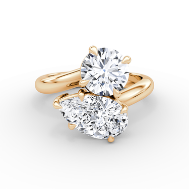 Just Brilliant Toi et Moi Bypass ring, plain band, round brilliant and pear diamonds, 18K Rose Gold, front view