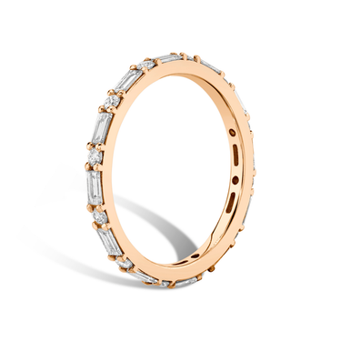 Just Brilliant Alternating Shapes Band in 18K Rose Gold, oblique view.