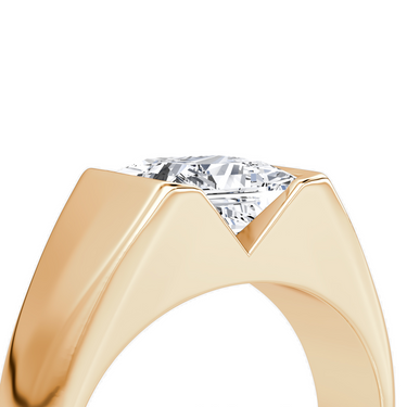 Just Brilliant Statement Signet Ring — Princess — 18K Rose Gold — detail view